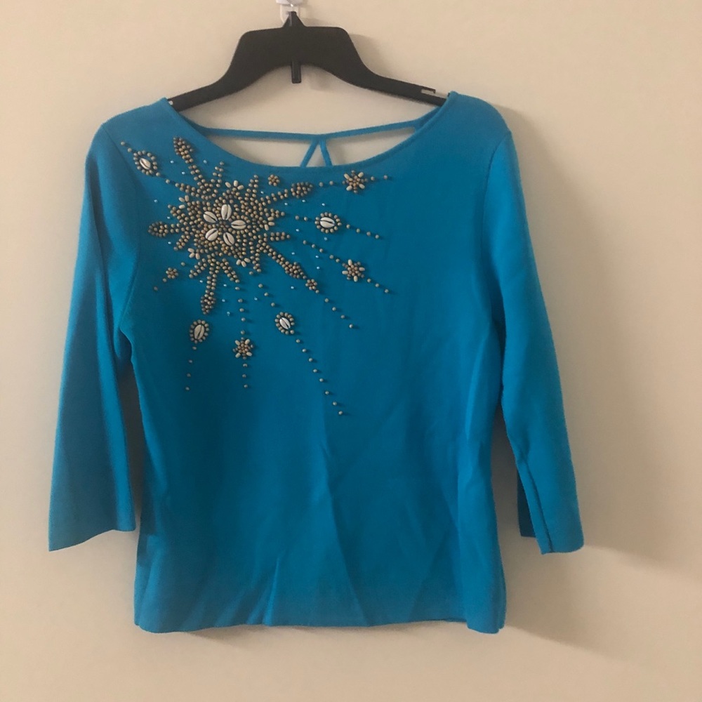 K.I.K.I.T Teal 3/4 inch sleeve, wood-beading top.